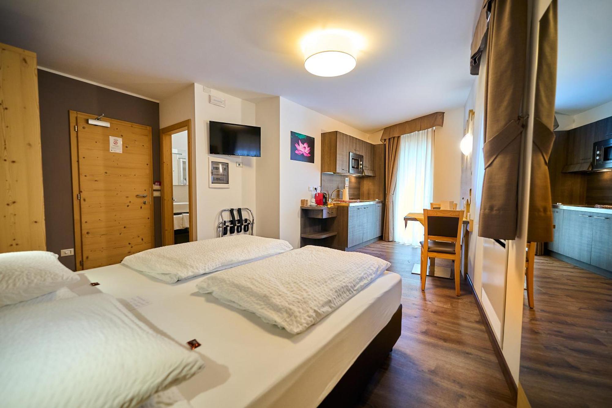 Dolcevita Ambiez B&B San Lorenzo Dorsino Kültér fotó