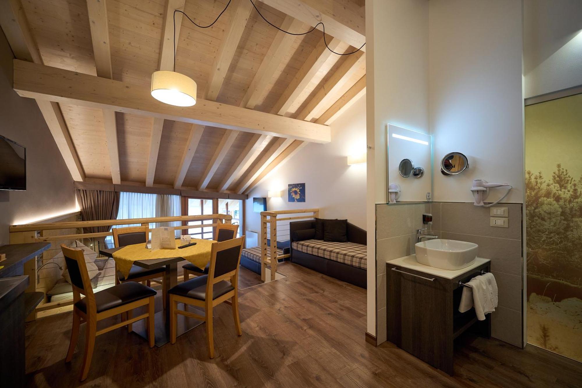 Dolcevita Ambiez B&B San Lorenzo Dorsino Kültér fotó