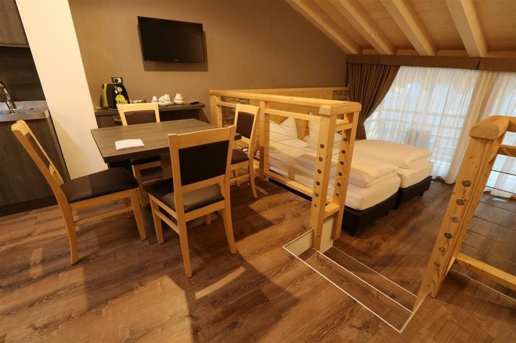 Dolcevita Ambiez B&B San Lorenzo Dorsino Kültér fotó
